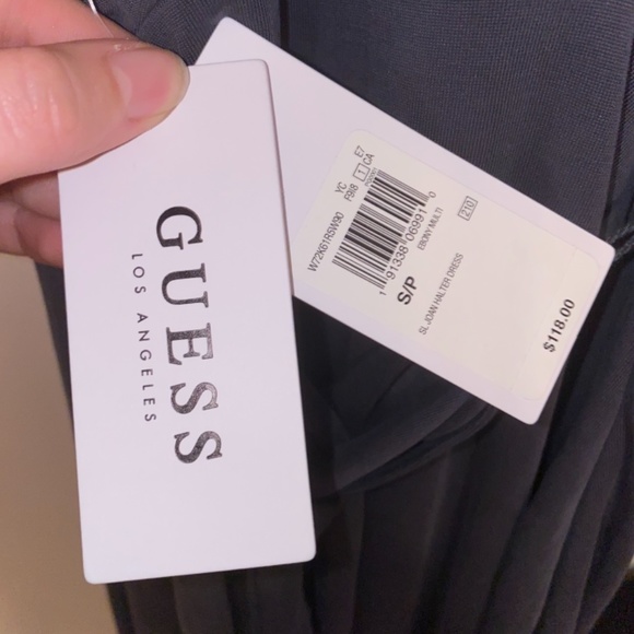 Sexy/comfy Guess dress - Picture 2 of 3